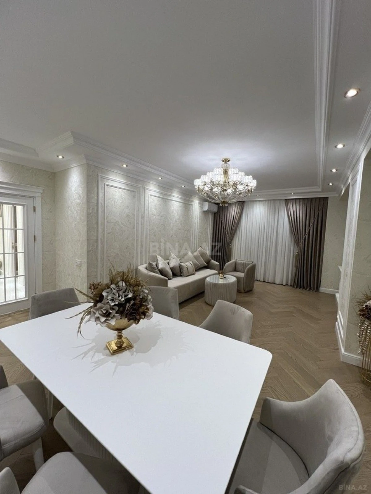 Kirayə verilir 3 otaqlı mənzil 145 m²