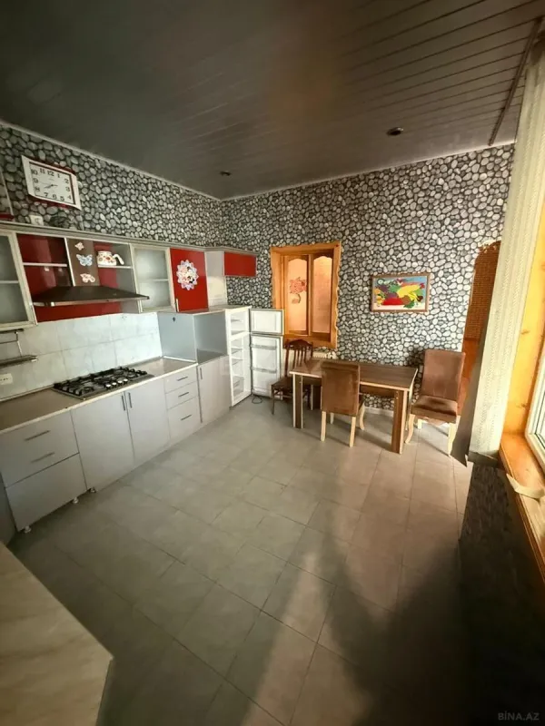 Satılır 4 otaqlı həyət evi 150 m²