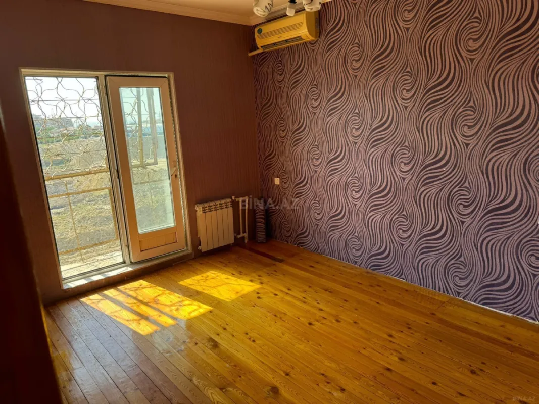 Satılır 4 otaqlı mənzil 105 m²