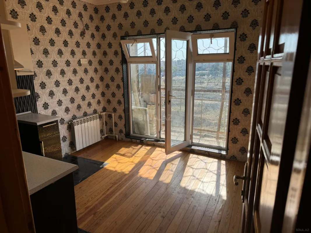 Satılır 4 otaqlı mənzil 105 m²