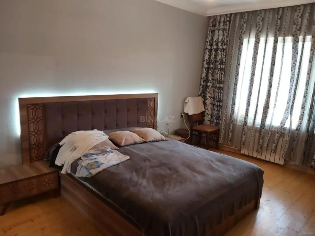 Satılır 4 otaqlı mənzil 105 m²