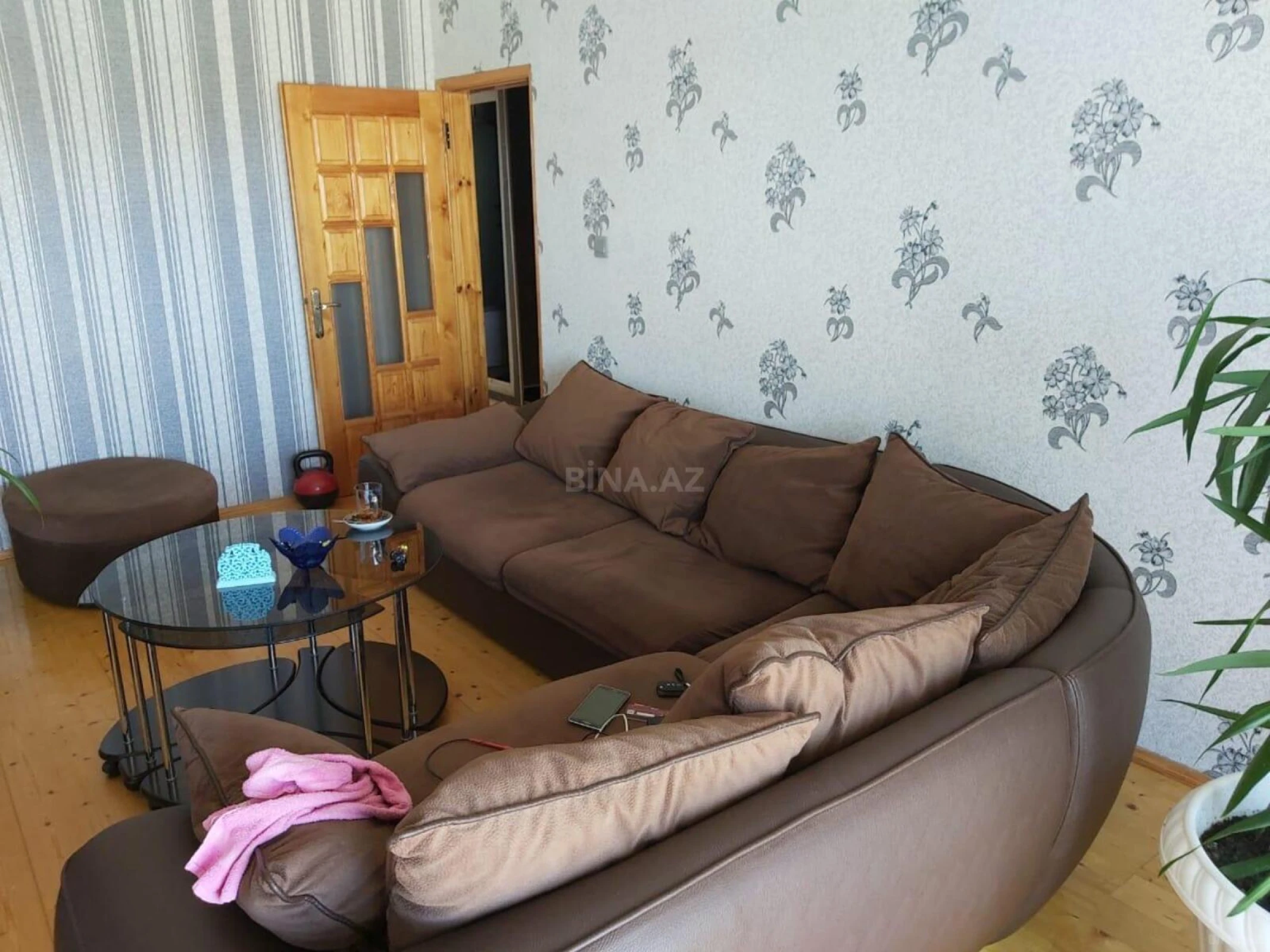 Satılır 4 otaqlı mənzil 105 m²