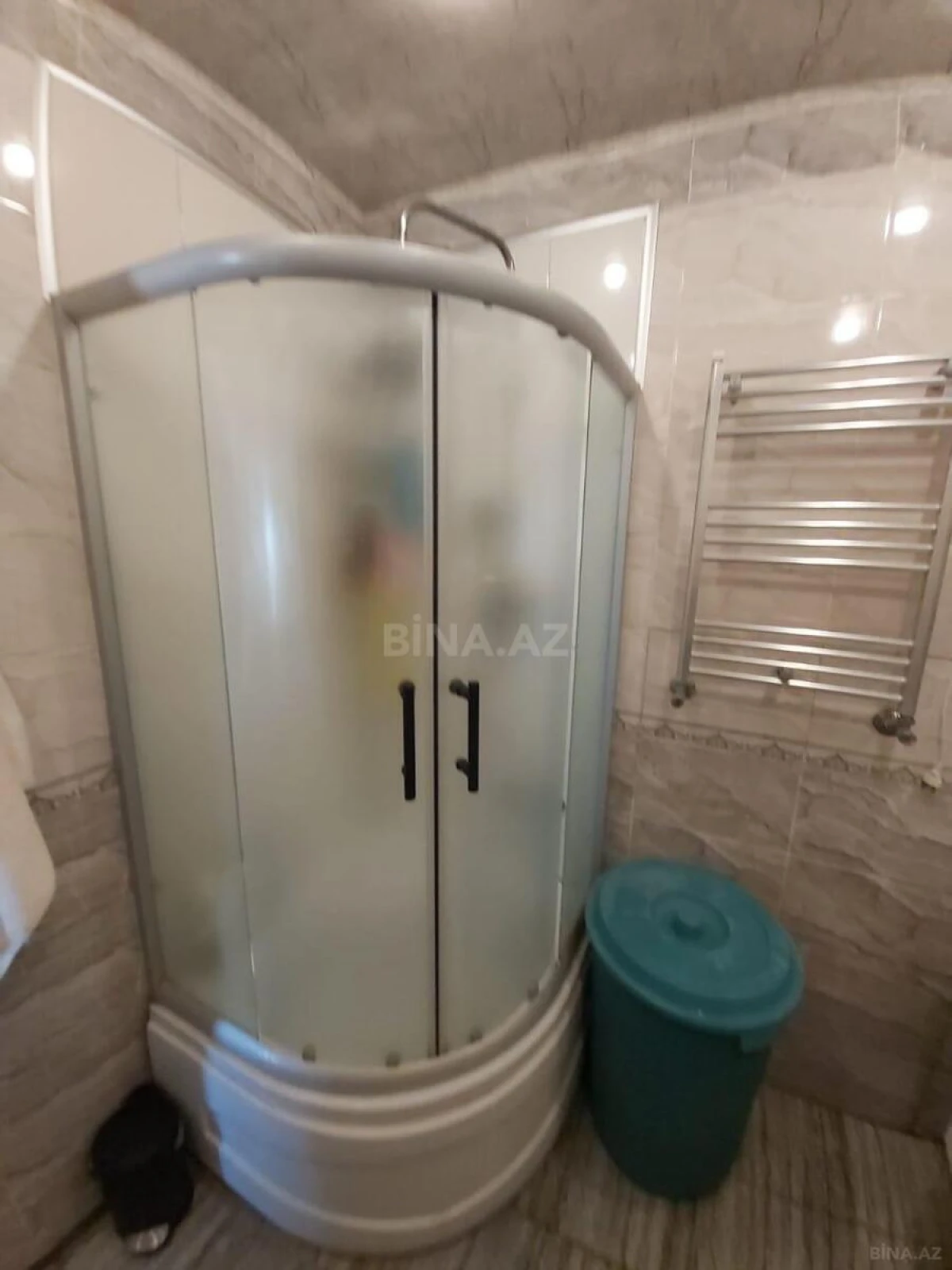 Satılır 4 otaqlı mənzil 105 m²
