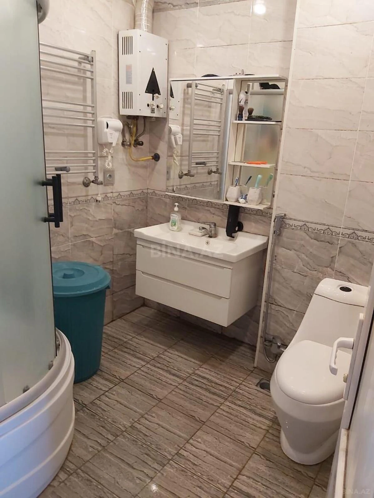 Satılır 4 otaqlı mənzil 105 m²