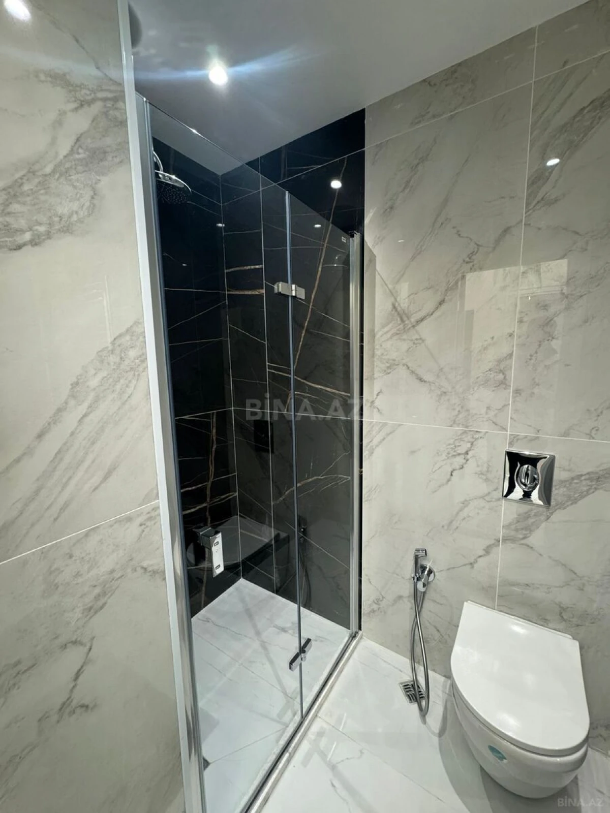 Satılır 2 otaqlı mənzil 49 m²