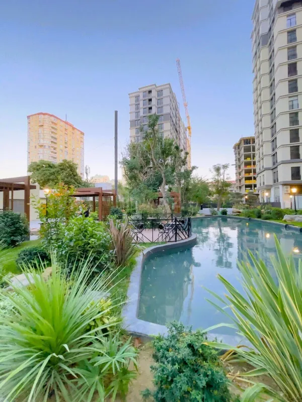 Satılır 4 otaqlı mənzil 127 m²