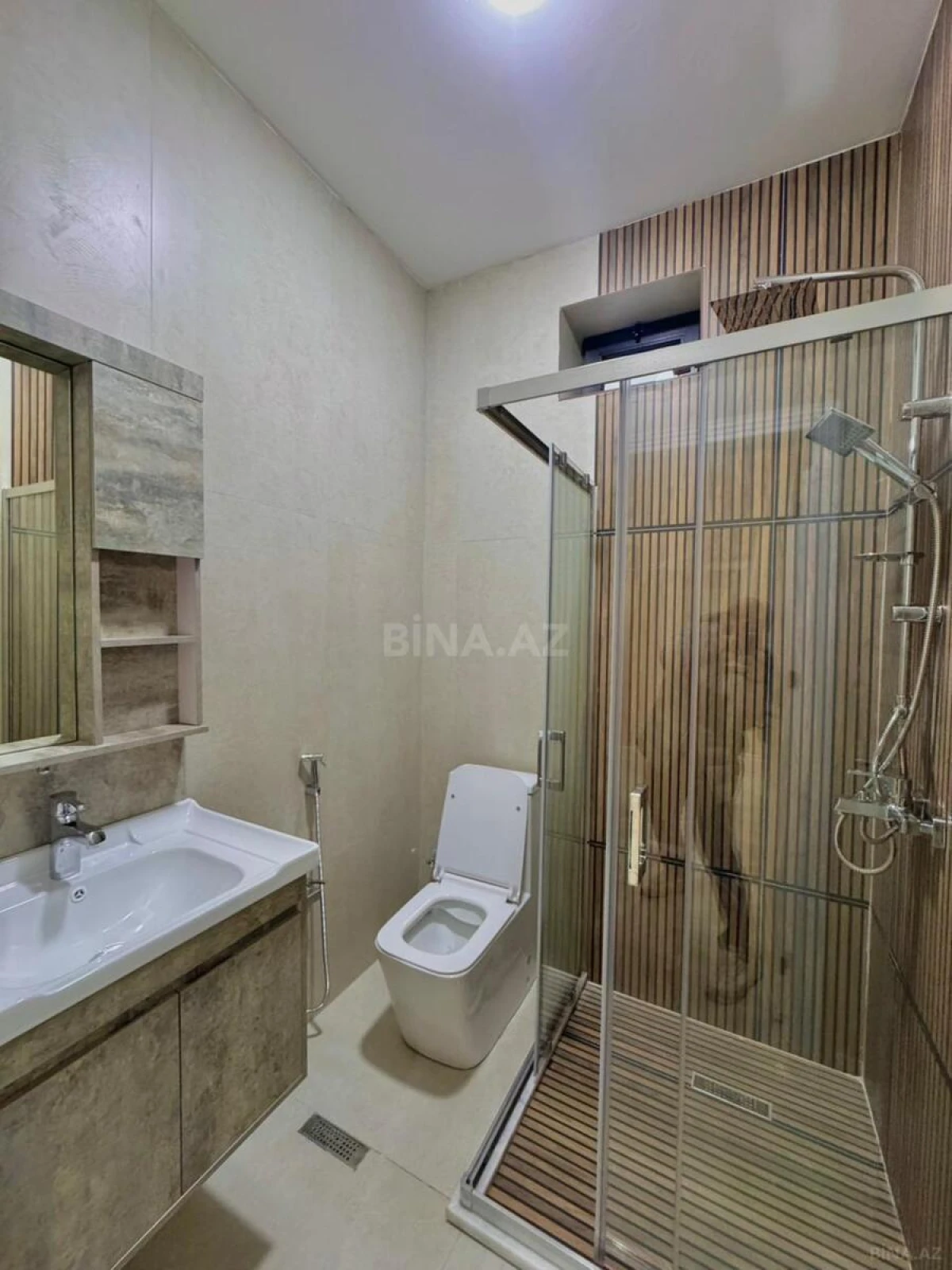 Satılır 4 otaqlı həyət evi 170 m²