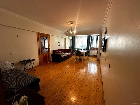 Satılır 3 otaqlı mənzil 93 m²