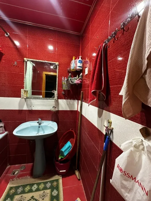 Satılır 3 otaqlı mənzil 93 m²