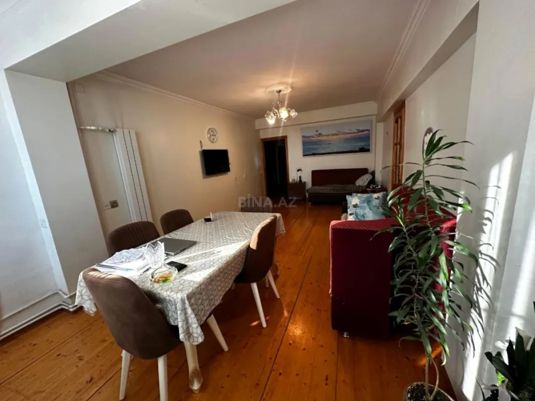 Satılır 3 otaqlı mənzil 93 m²