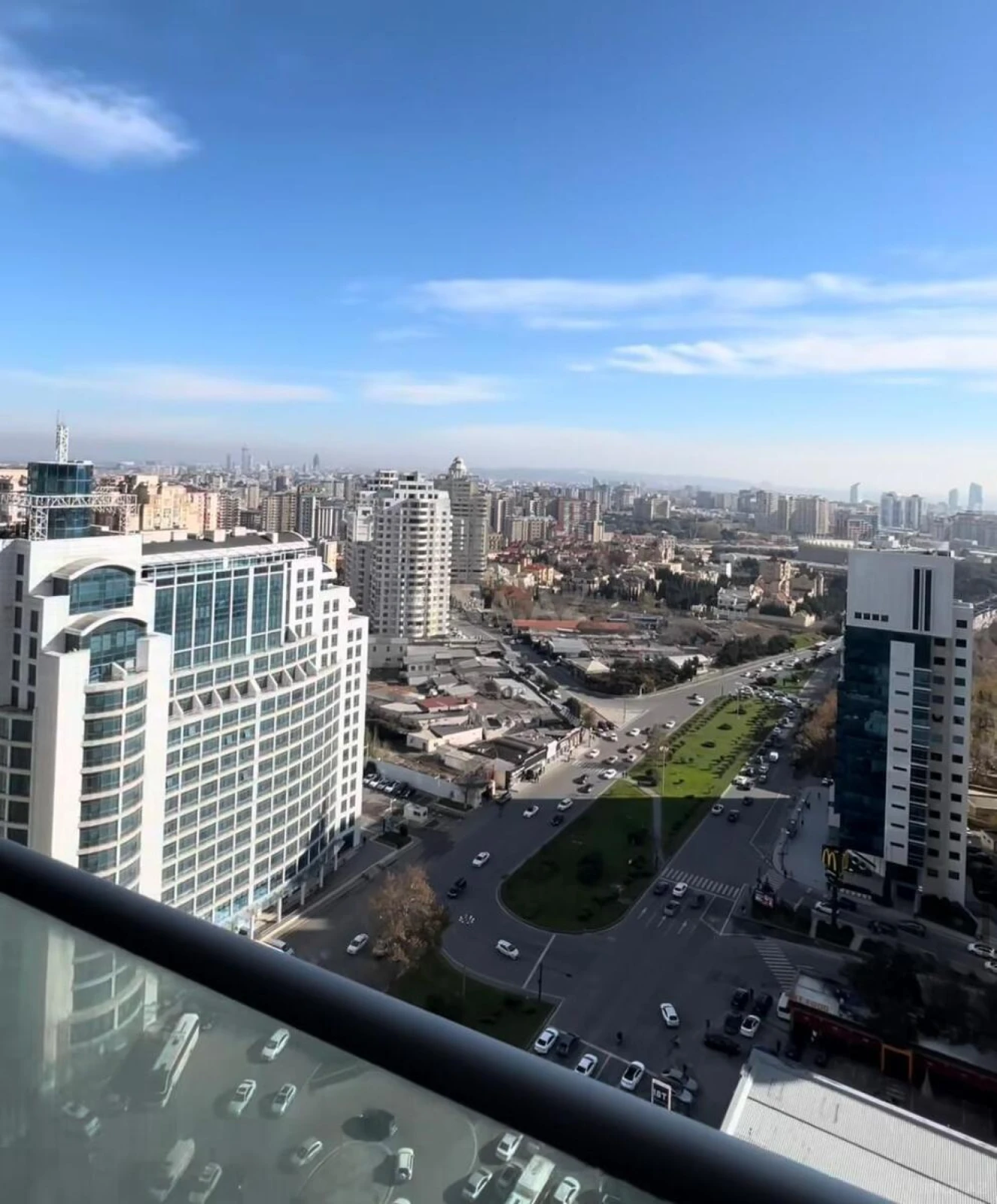 Satılır 2 otaqlı mənzil 109 m²