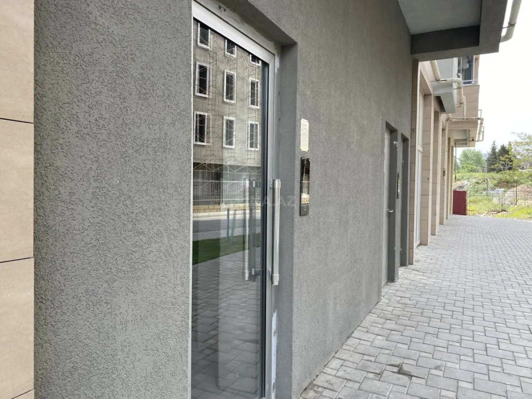 Satılır 2 otaqlı mənzil 77.8 m²