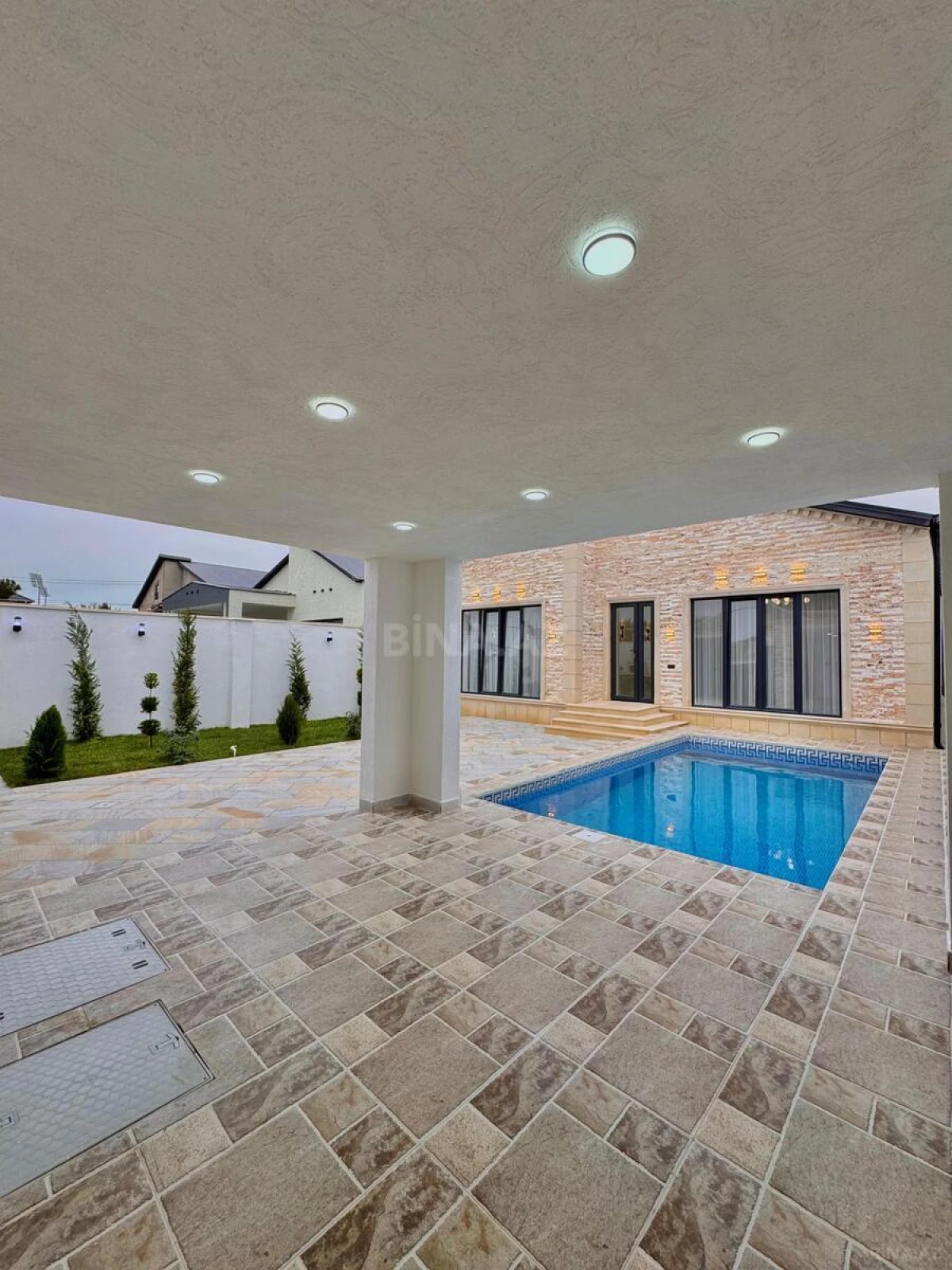 Satılır 4 otaqlı həyət evi 155 m²