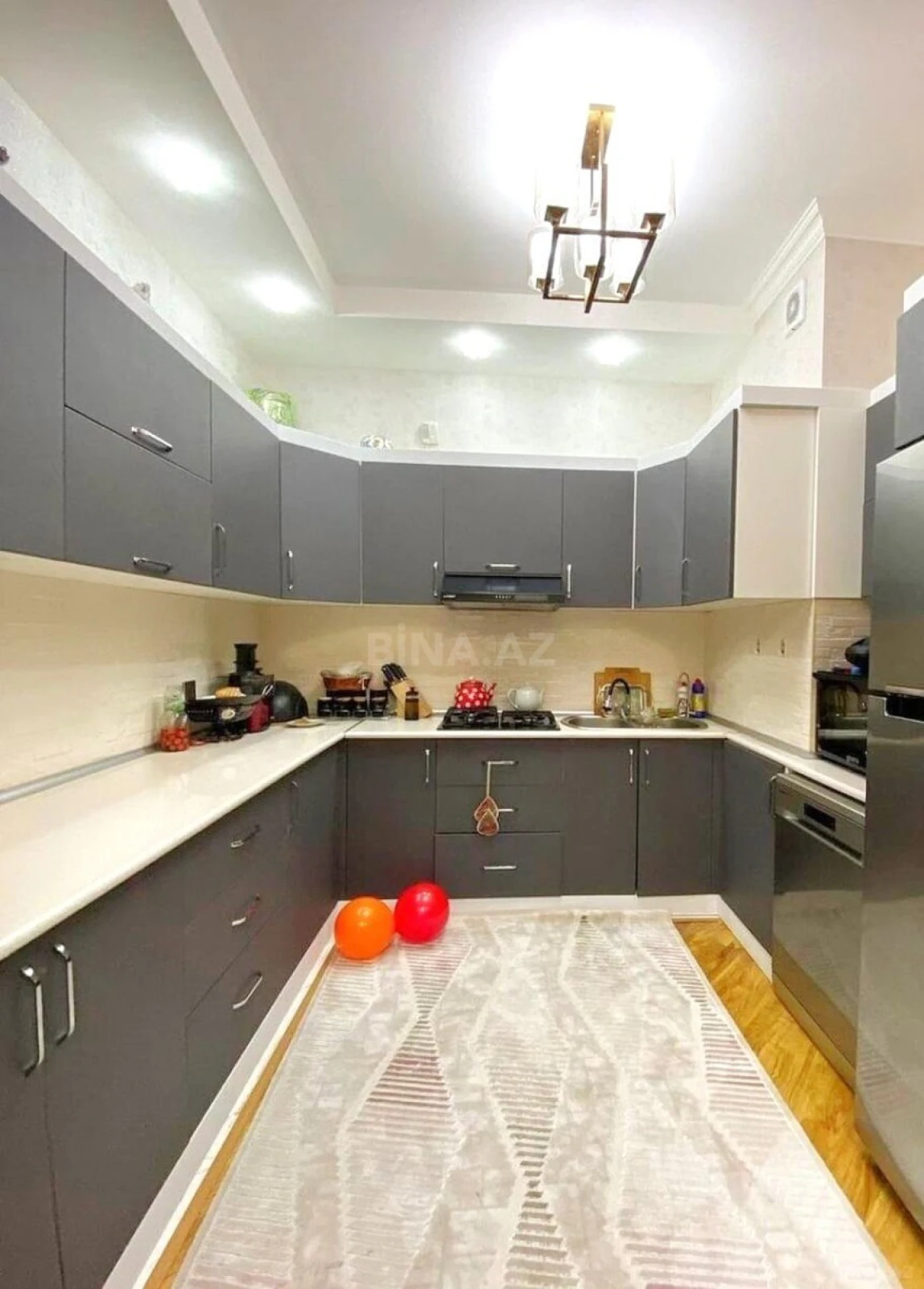 Satılır 3 otaqlı mənzil 105 m²