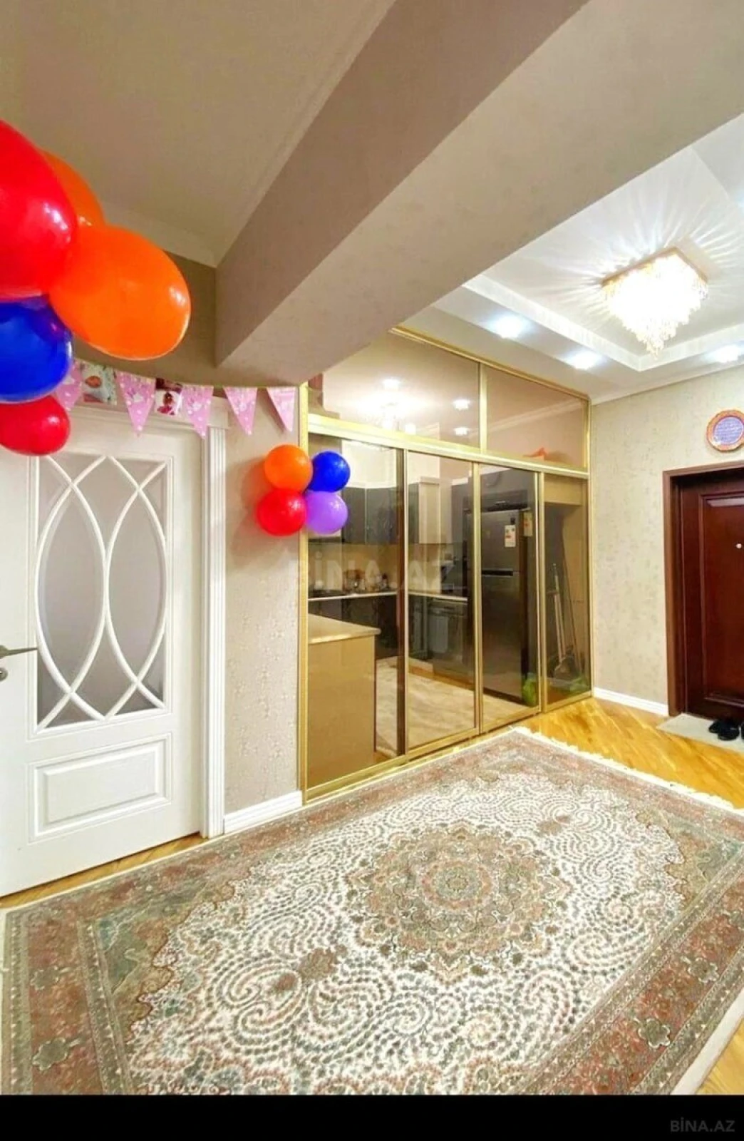 Satılır 3 otaqlı mənzil 105 m²