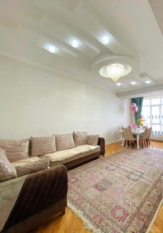 Satılır 3 otaqlı mənzil 105 m²