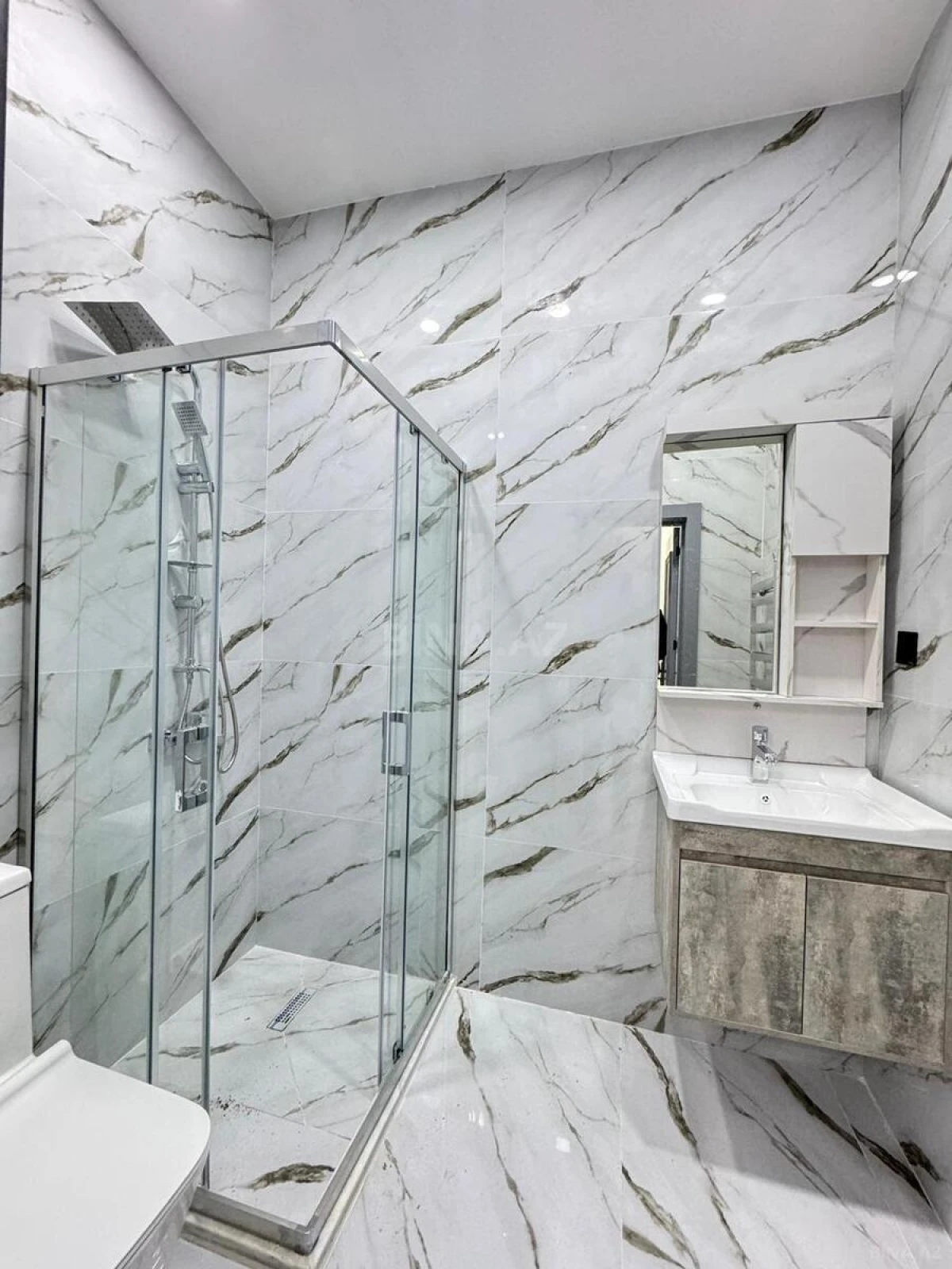 Satılır 4 otaqlı həyət evi 150 m²