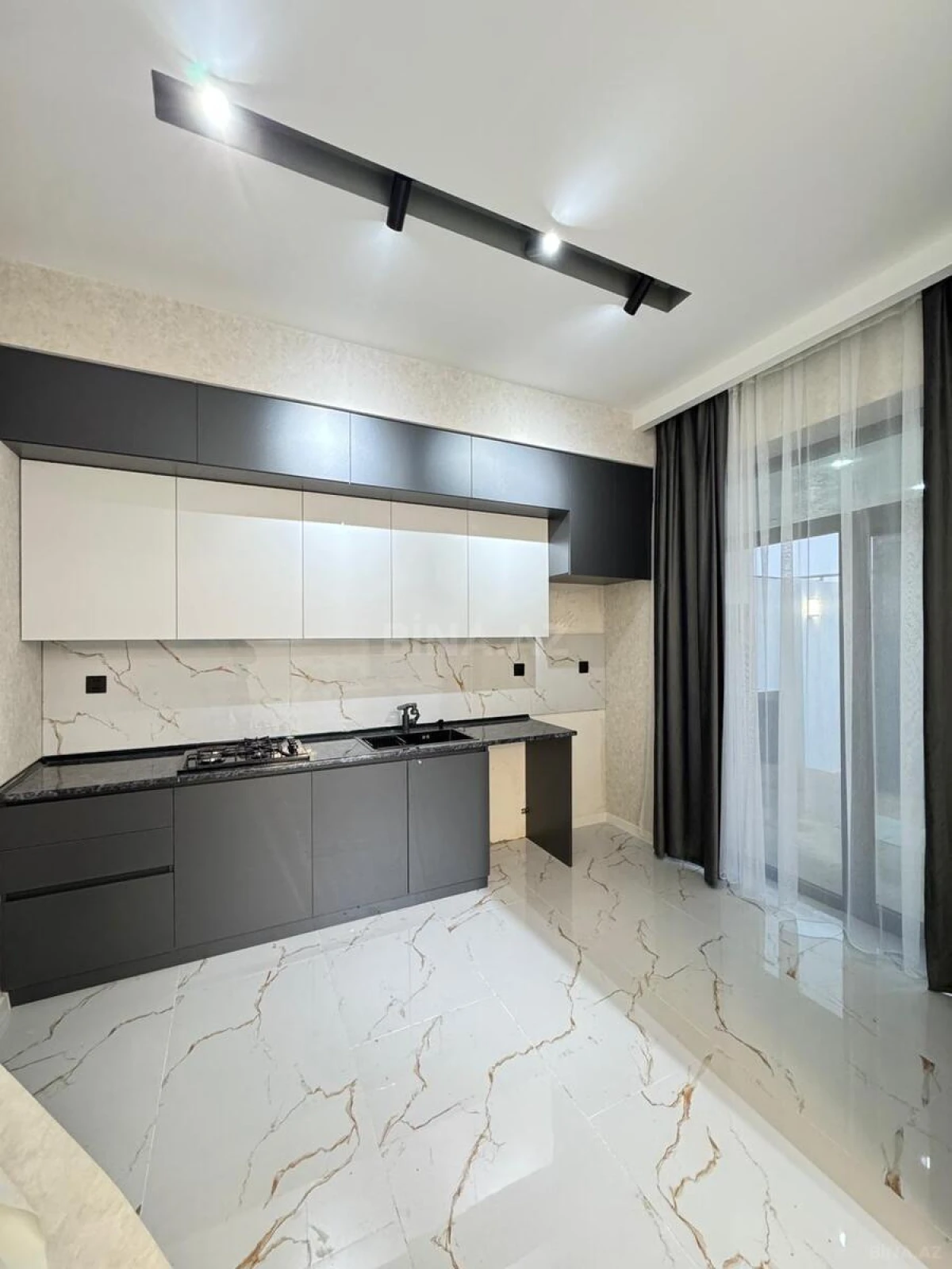 Satılır 4 otaqlı həyət evi 150 m²