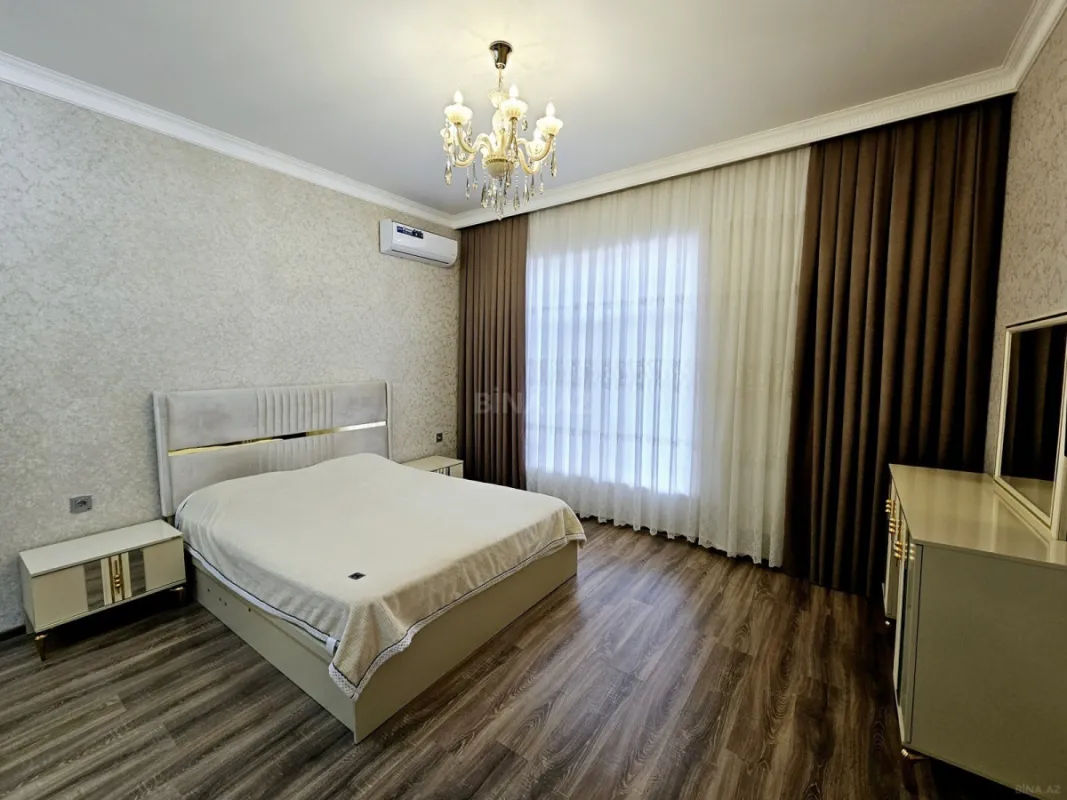 Satılır 4 otaqlı həyət evi 200 m²