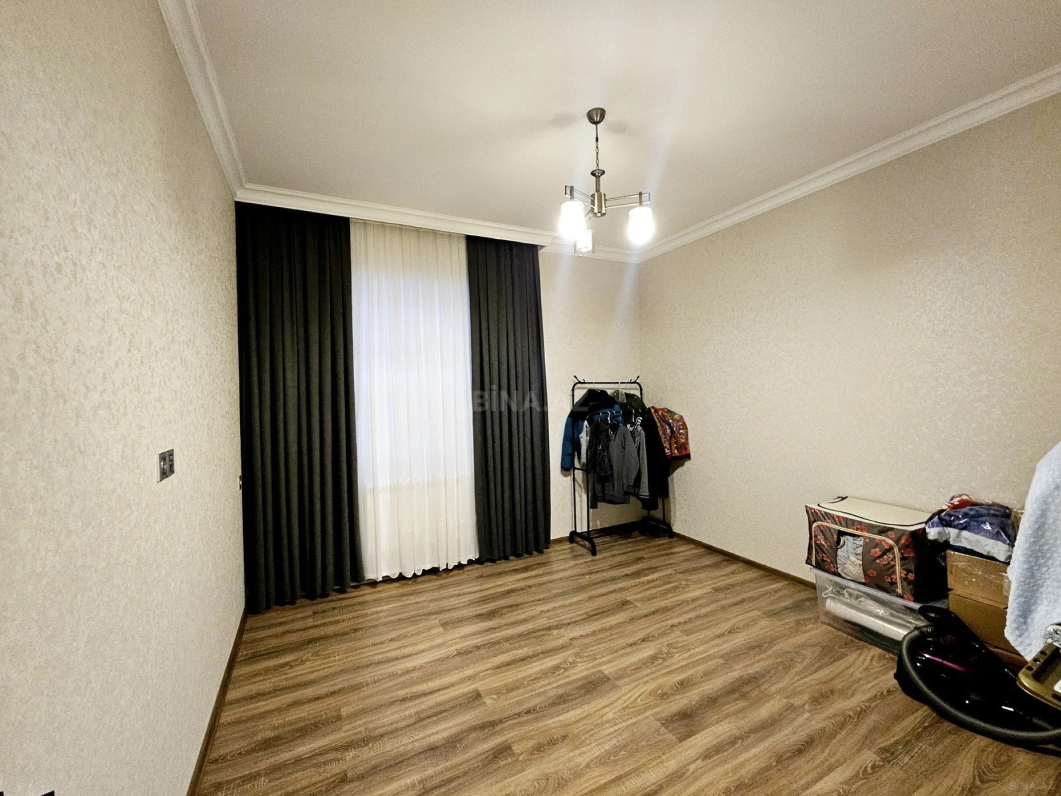 Satılır 4 otaqlı həyət evi 200 m²