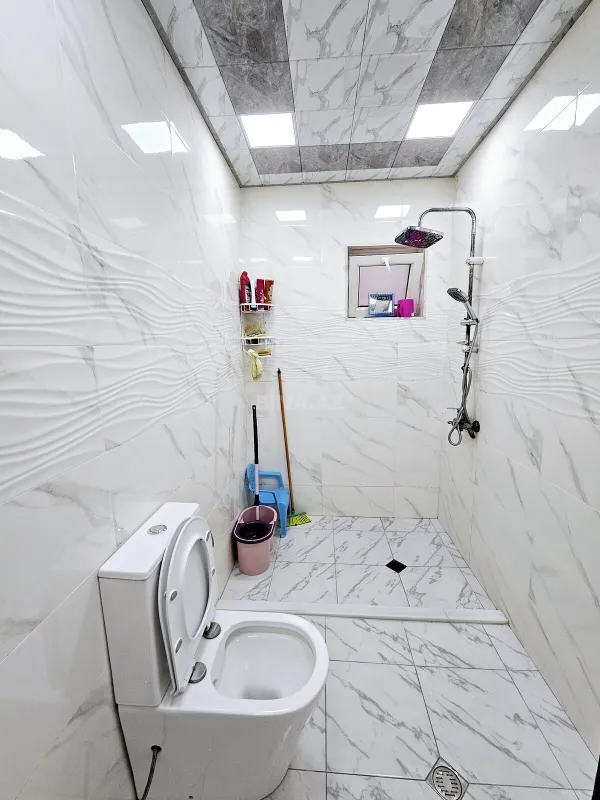 Satılır 4 otaqlı həyət evi 200 m²