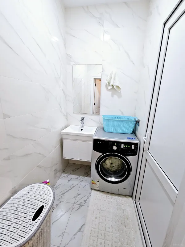 Satılır 4 otaqlı həyət evi 200 m²