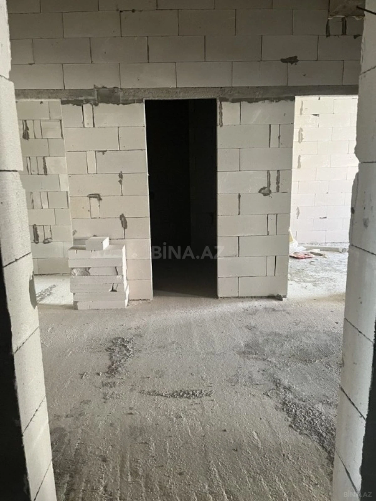 Satılır 3 otaqlı mənzil 134 m²