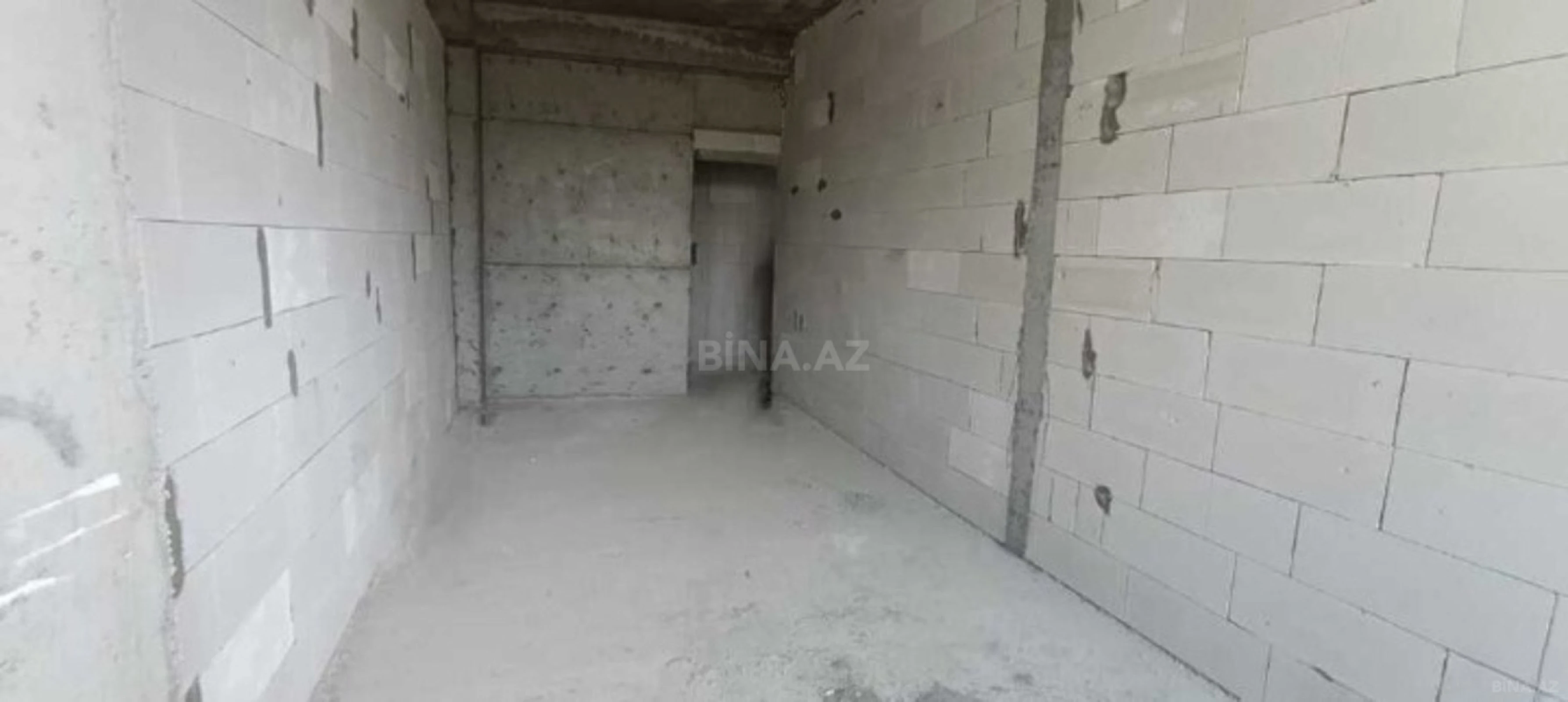 Satılır 3 otaqlı mənzil 134 m²
