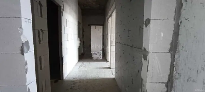 Satılır 3 otaqlı mənzil 134 m²