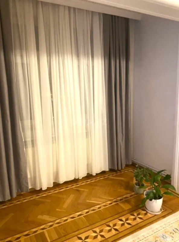 Satılır 2 otaqlı mənzil 67 m²