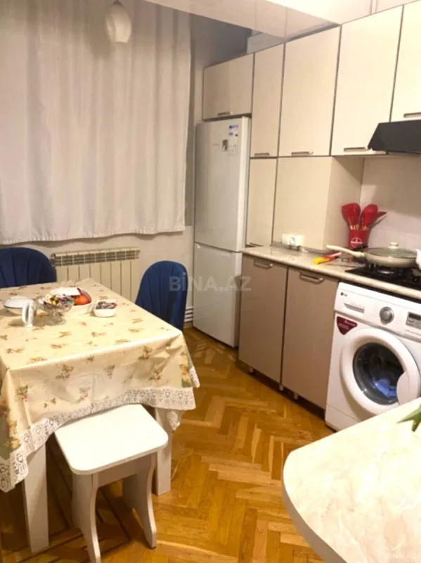 Satılır 2 otaqlı mənzil 67 m²