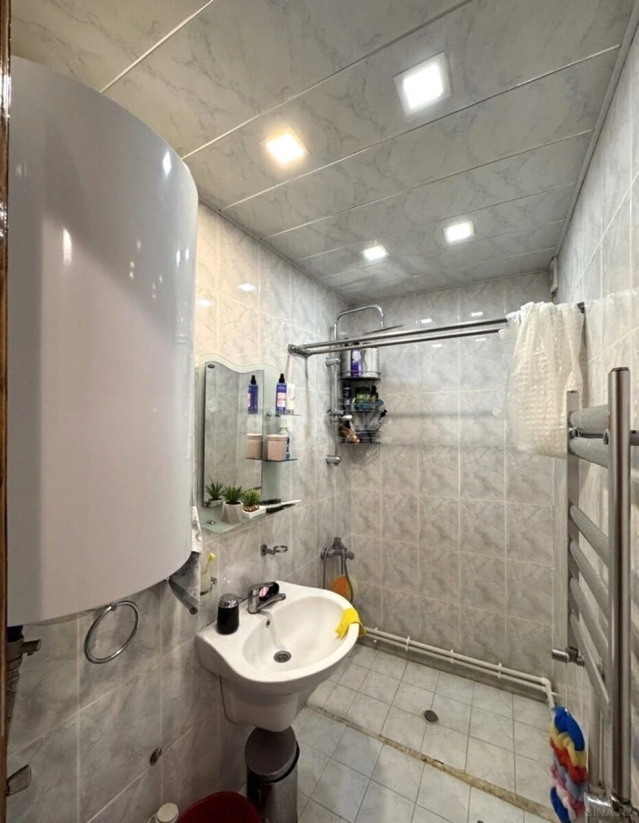 Satılır 2 otaqlı mənzil 67 m²