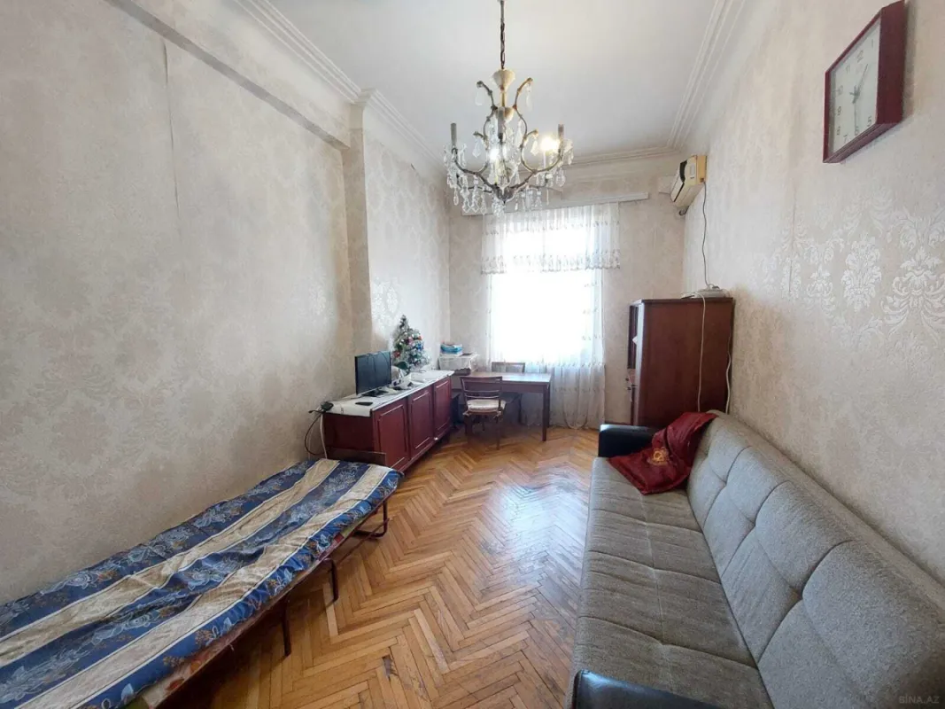 Satılır 2 otaqlı mənzil 65 m²