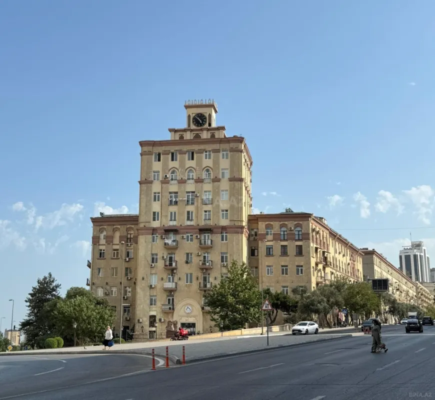 Satılır 2 otaqlı mənzil 65 m²