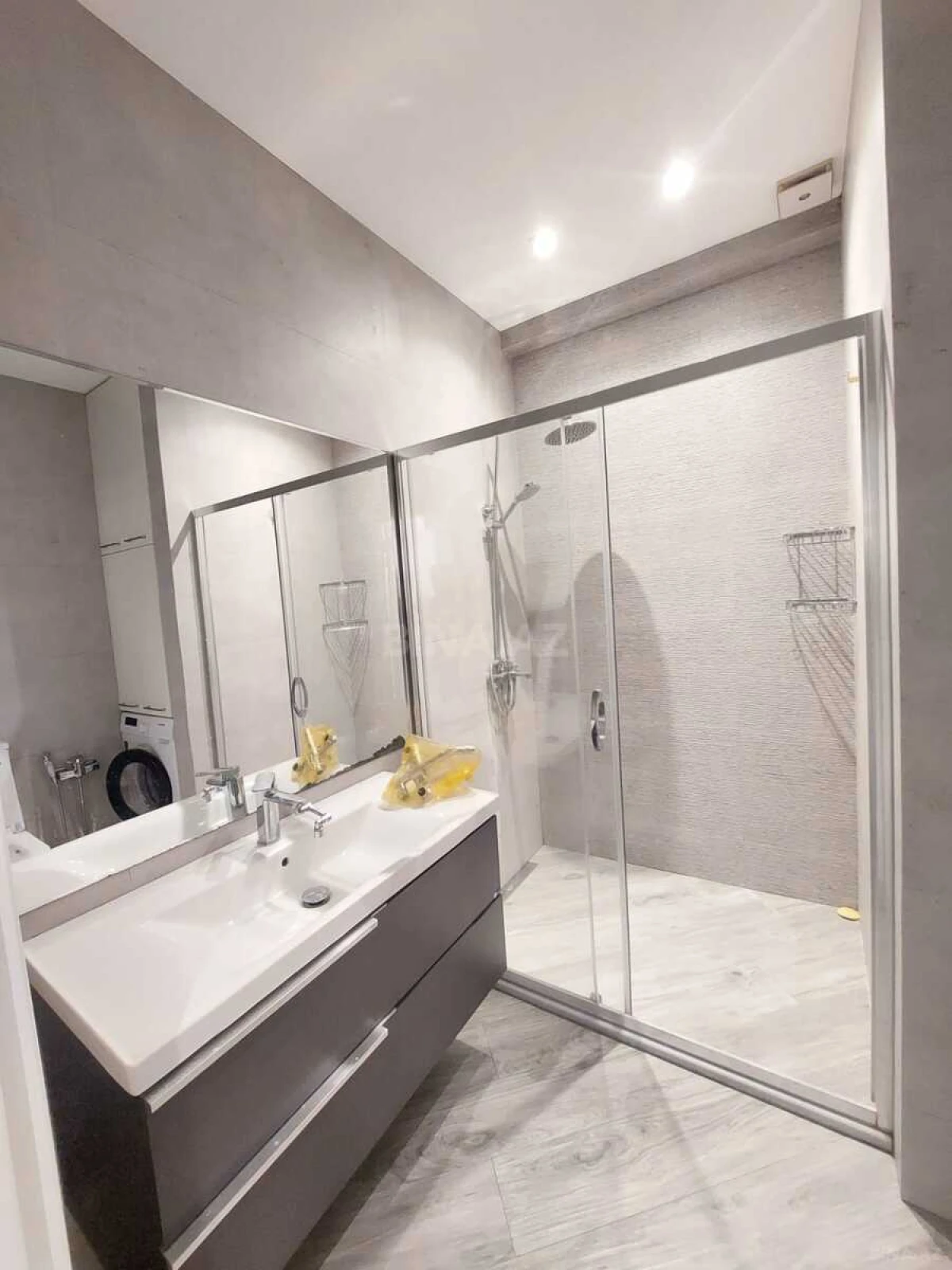 Satılır 3 otaqlı mənzil 100 m²