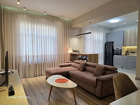 Kirayə verilir 2 otaqlı mənzil 105 m² — Bakı, Xətai 2 otaq 105.00 m²