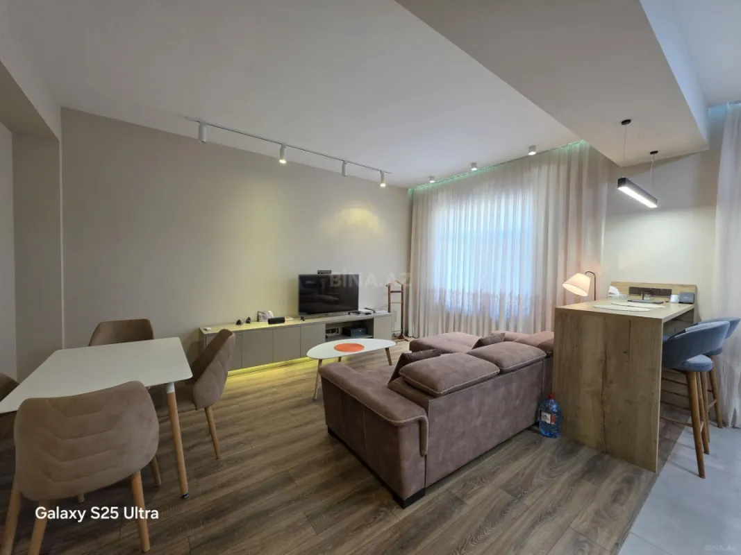 Kirayə verilir 2 otaqlı mənzil 105 m²