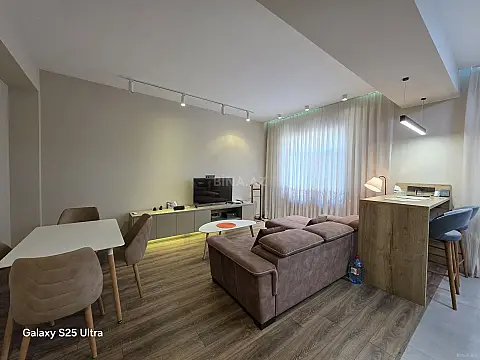 Kirayə verilir 2 otaqlı mənzil 105 m²