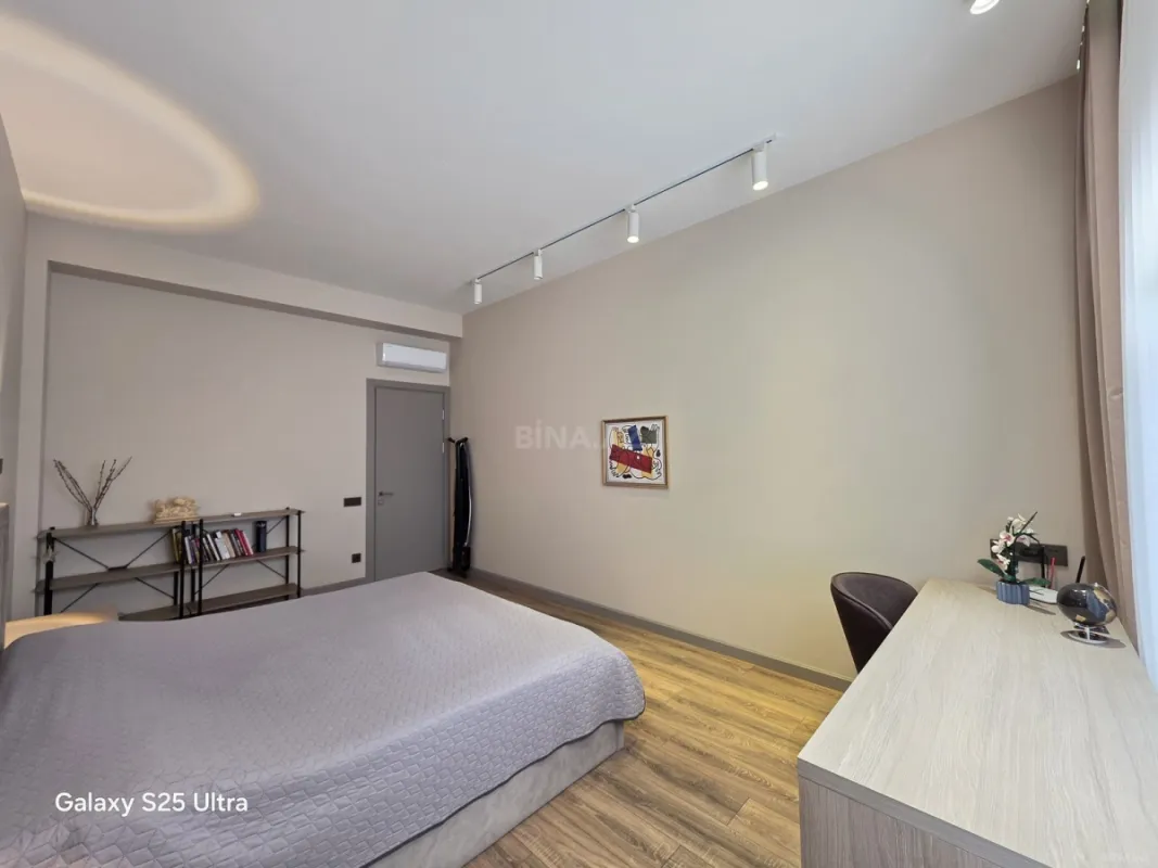 Kirayə verilir 2 otaqlı mənzil 105 m²