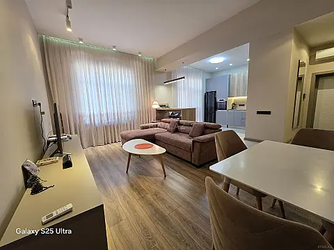 Kirayə verilir 2 otaqlı mənzil 105 m²