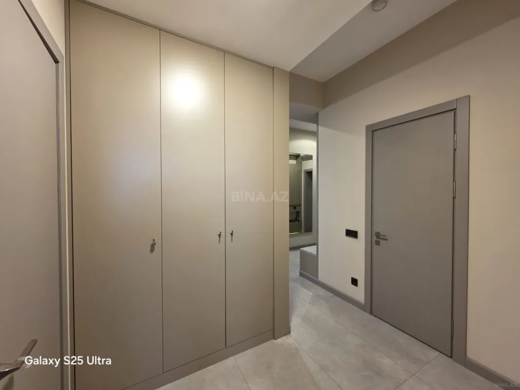 Kirayə verilir 2 otaqlı mənzil 105 m²