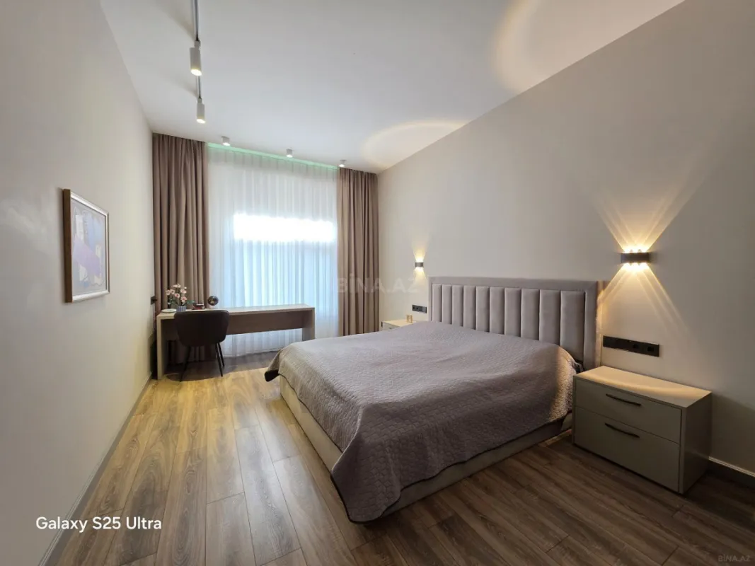 Kirayə verilir 2 otaqlı mənzil 105 m²