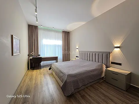 Kirayə verilir 2 otaqlı mənzil 105 m²