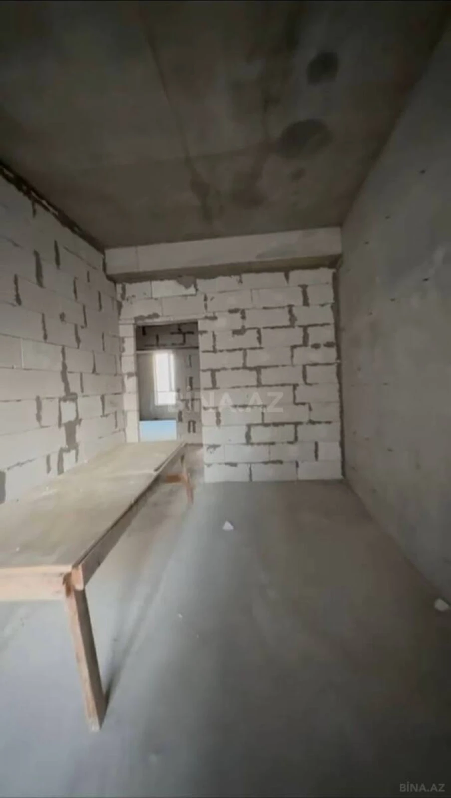 Satılır 3 otaqlı mənzil 113 m²