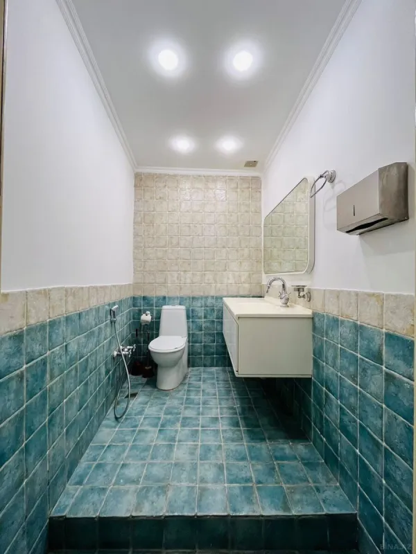 Kirayə verilir 6 otaqlı ofis 216 m²