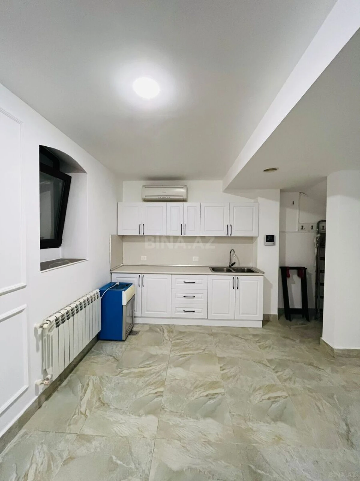 Kirayə verilir 6 otaqlı ofis 216 m²