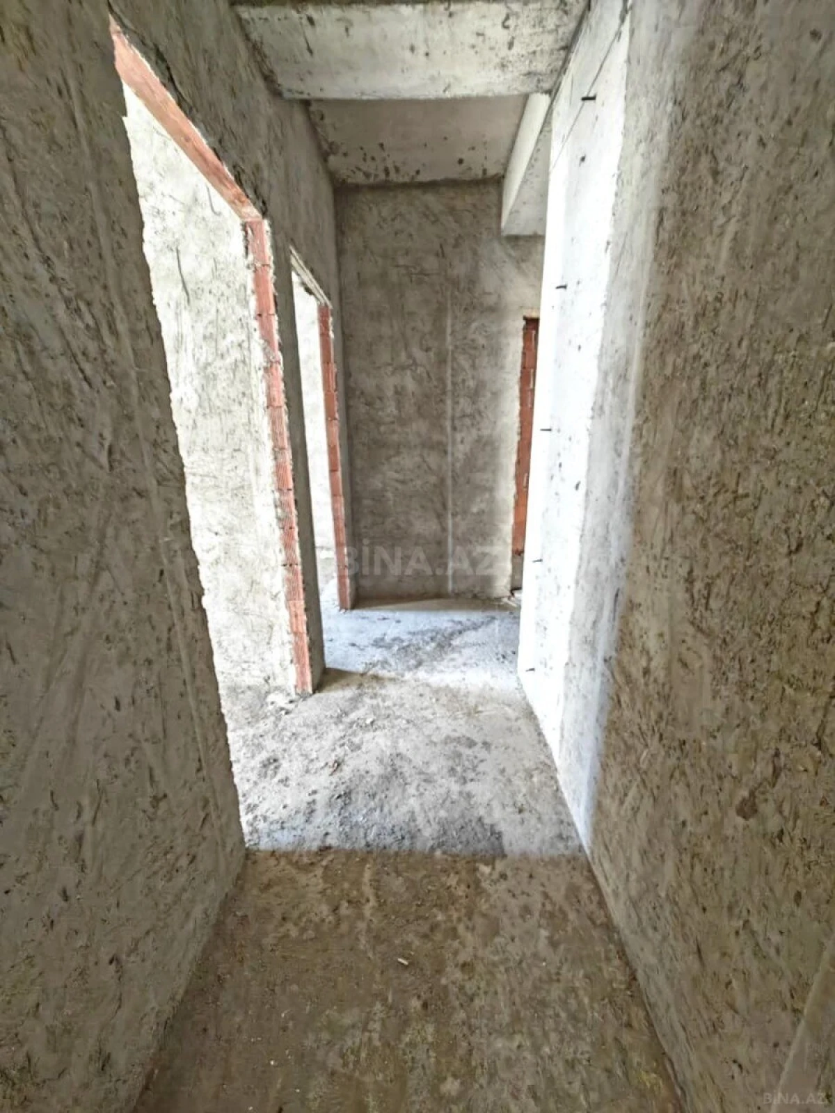 Satılır 3 otaqlı mənzil 111 m²