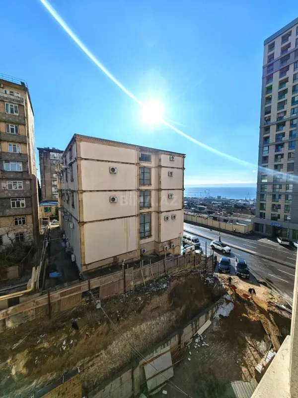 Satılır 3 otaqlı mənzil 111 m²