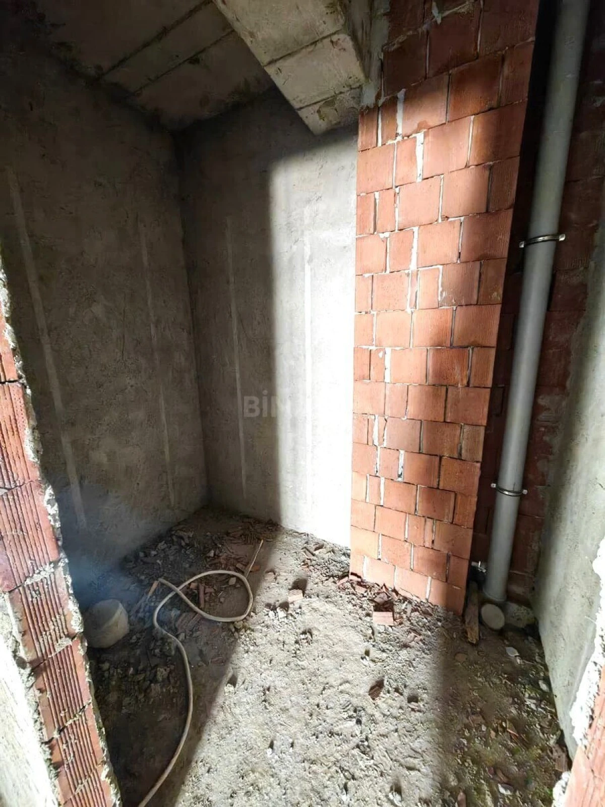 Satılır 3 otaqlı mənzil 111 m²