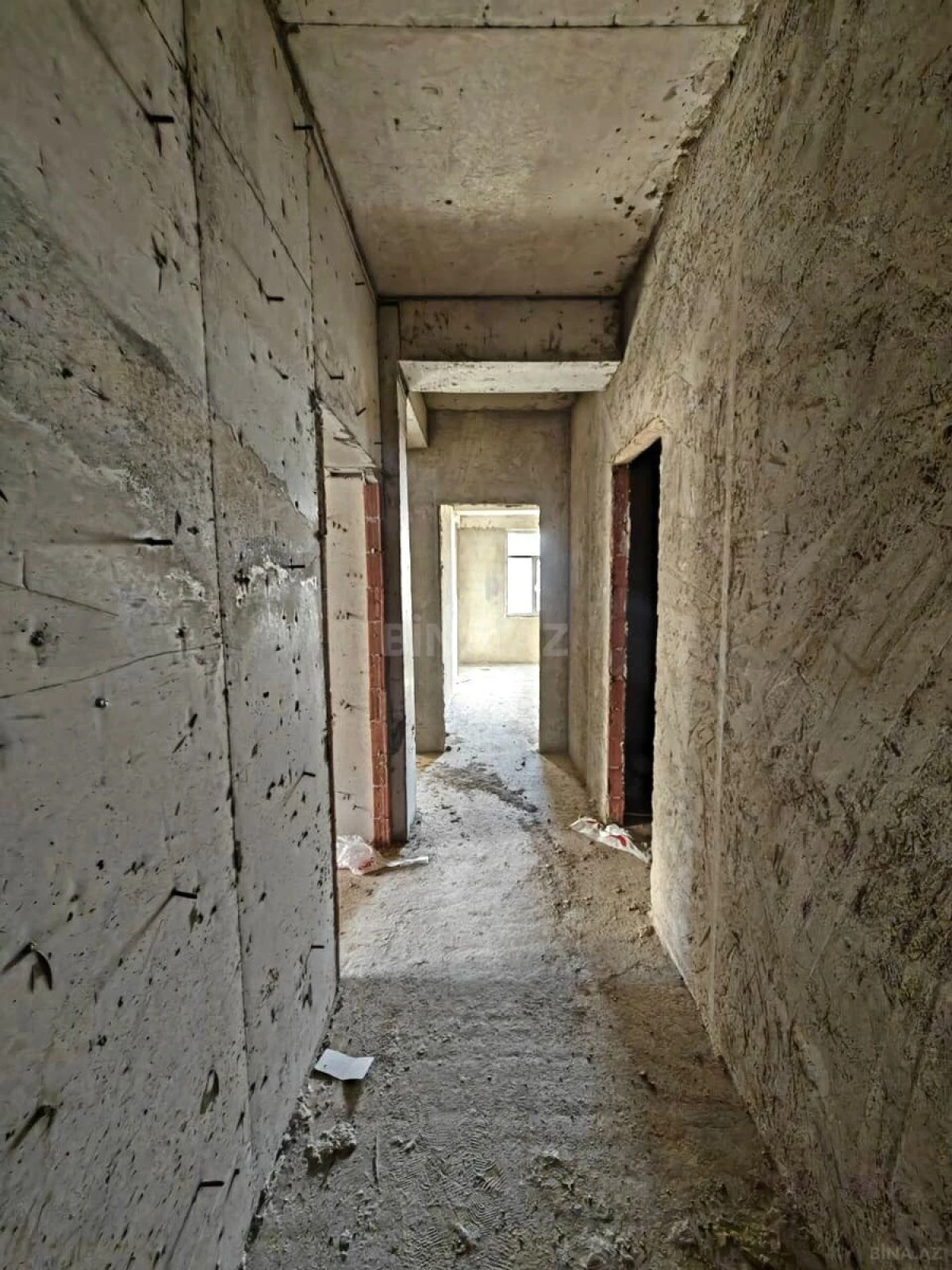 Satılır 3 otaqlı mənzil 111 m²